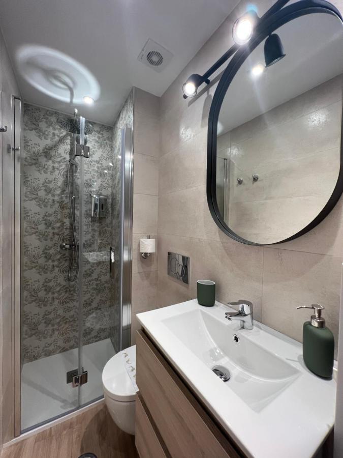 Huerto & Private Patio In The Old Town By Ele Apartments Malaga Ngoại thất bức ảnh