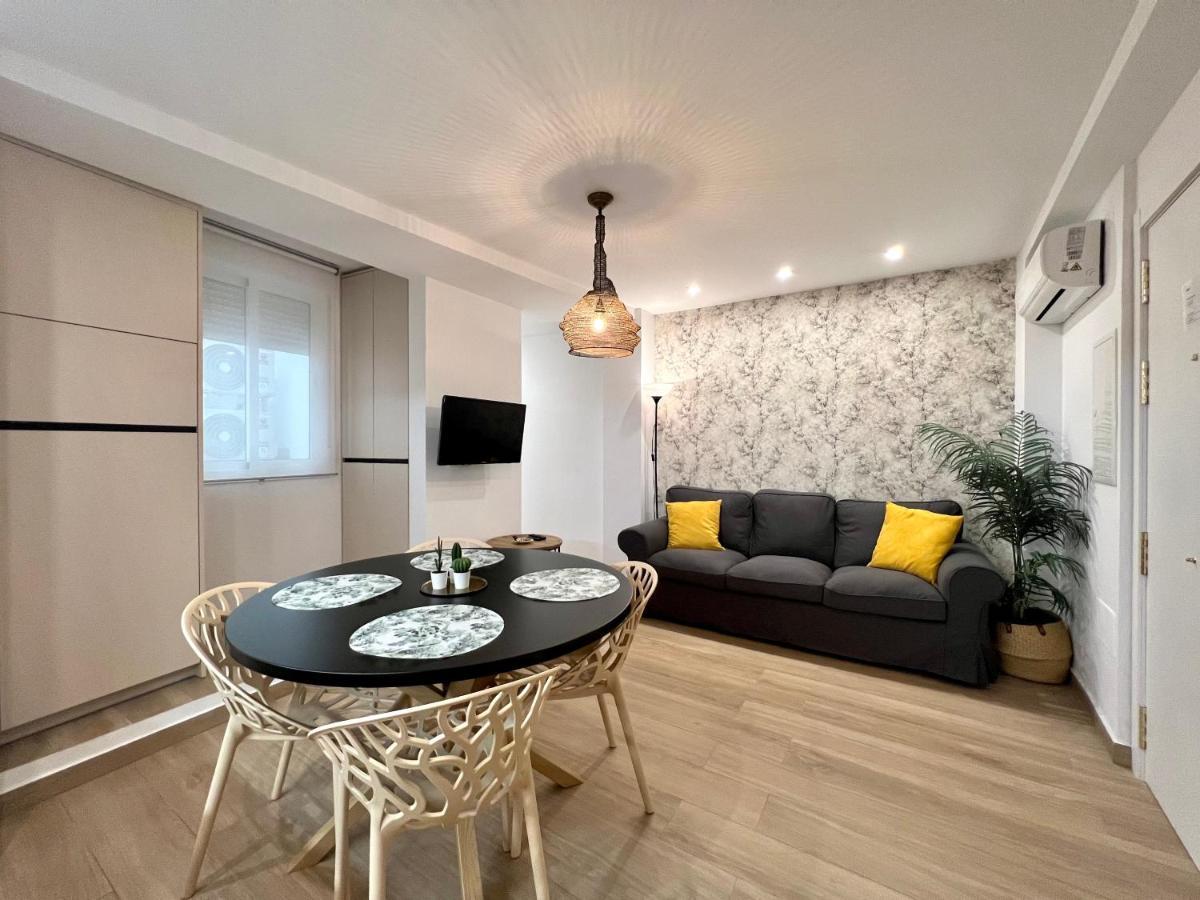 Huerto & Private Patio In The Old Town By Ele Apartments Malaga Ngoại thất bức ảnh