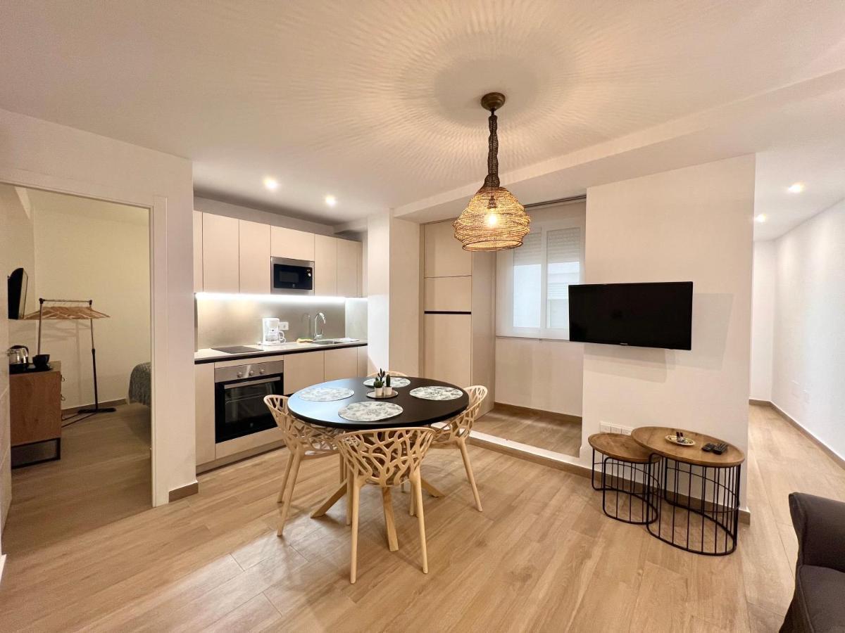 Huerto & Private Patio In The Old Town By Ele Apartments Malaga Ngoại thất bức ảnh
